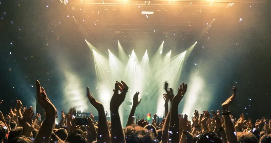 Top Bars & Nightclubs in Barstow, California: A Local Nightlife Guide